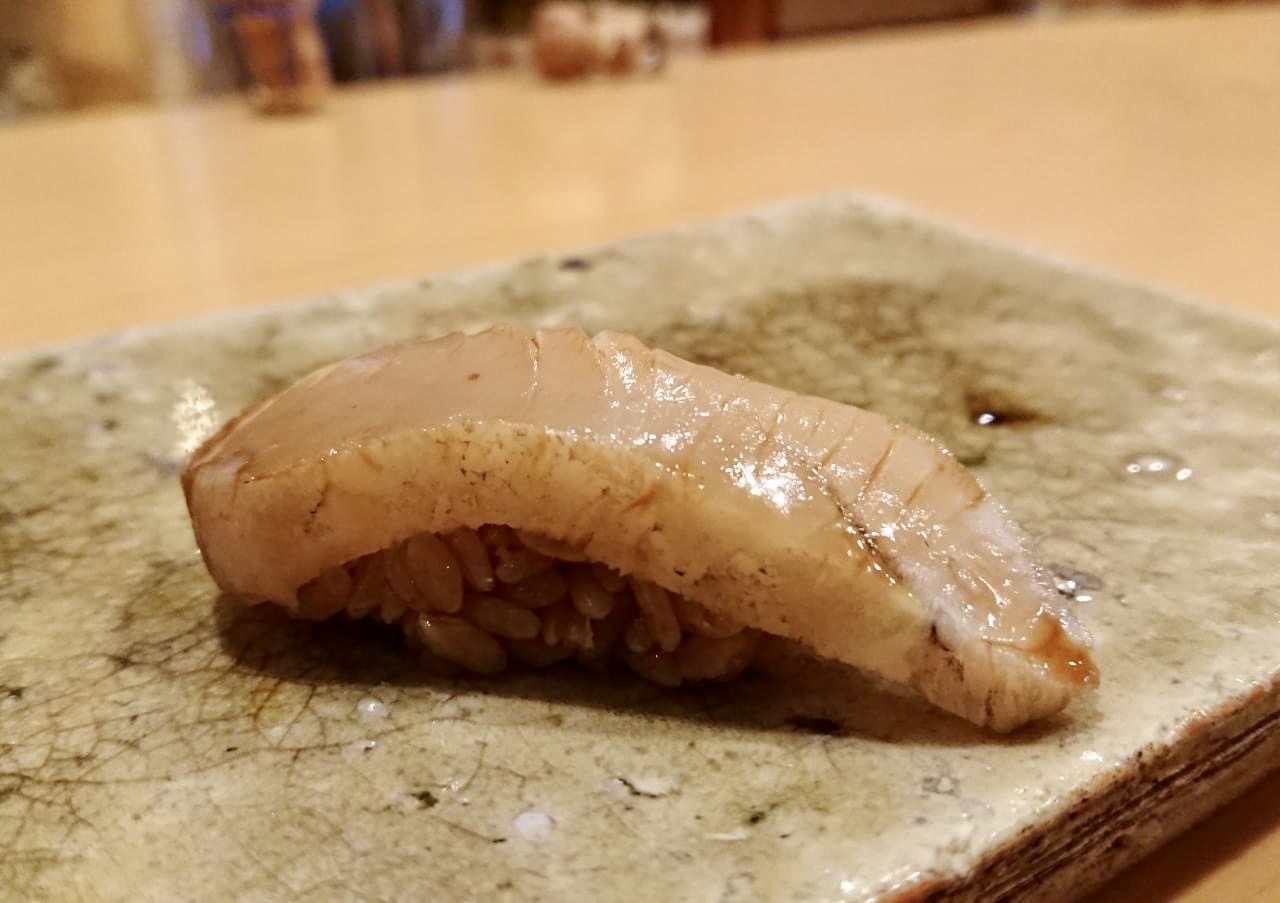 3種類のシャリを使い分け、鮨をワインに寄せていく!題して〝酢・四の会〟! | 東京江戸川 鮨かの